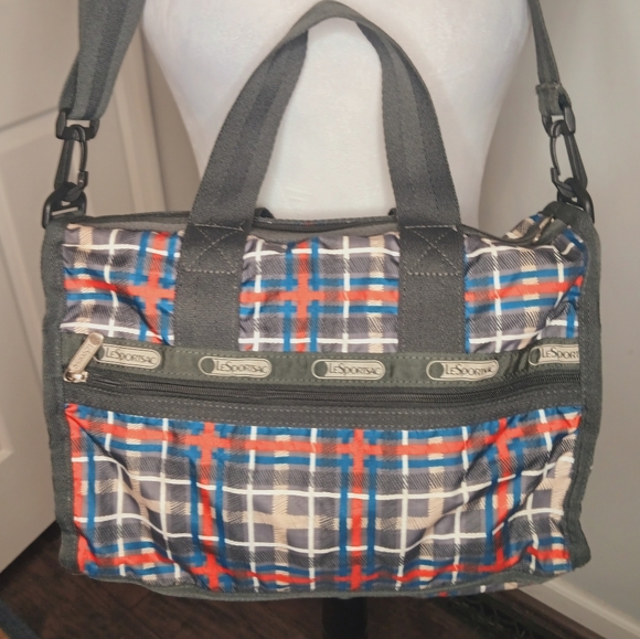 Le Sportsac Essential Small Weekender Plaid Adjustable Bag - Picture 3 of 5